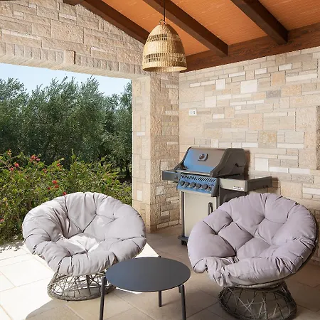 Casa Ginetto Near Pula With 45 M2 And Extra Kids Pool, Wellness Area And Game & Grill Lounge Šišan