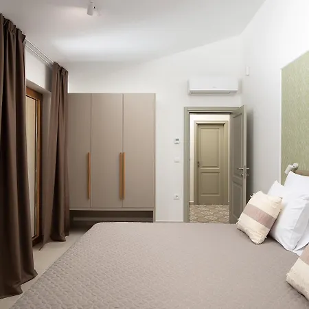 Casa Ginetto Near Pula With 45 M2 And Extra Kids Pool, Wellness Area And Game & Grill Lounge וילה