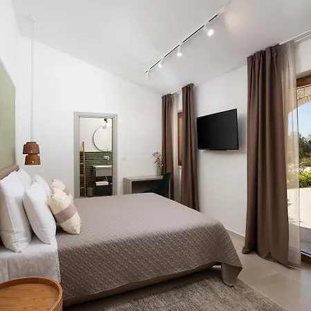 Casa Ginetto Near Pula With 45 M2 And Extra Kids Pool, Wellness Area And Game & Grill Lounge * Šišan