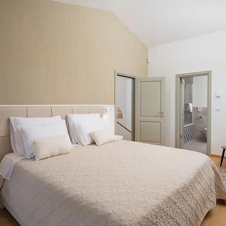 Casa Ginetto Near Pula With 45 M2 And Extra Kids Pool, Wellness Area And Game & Grill Lounge *